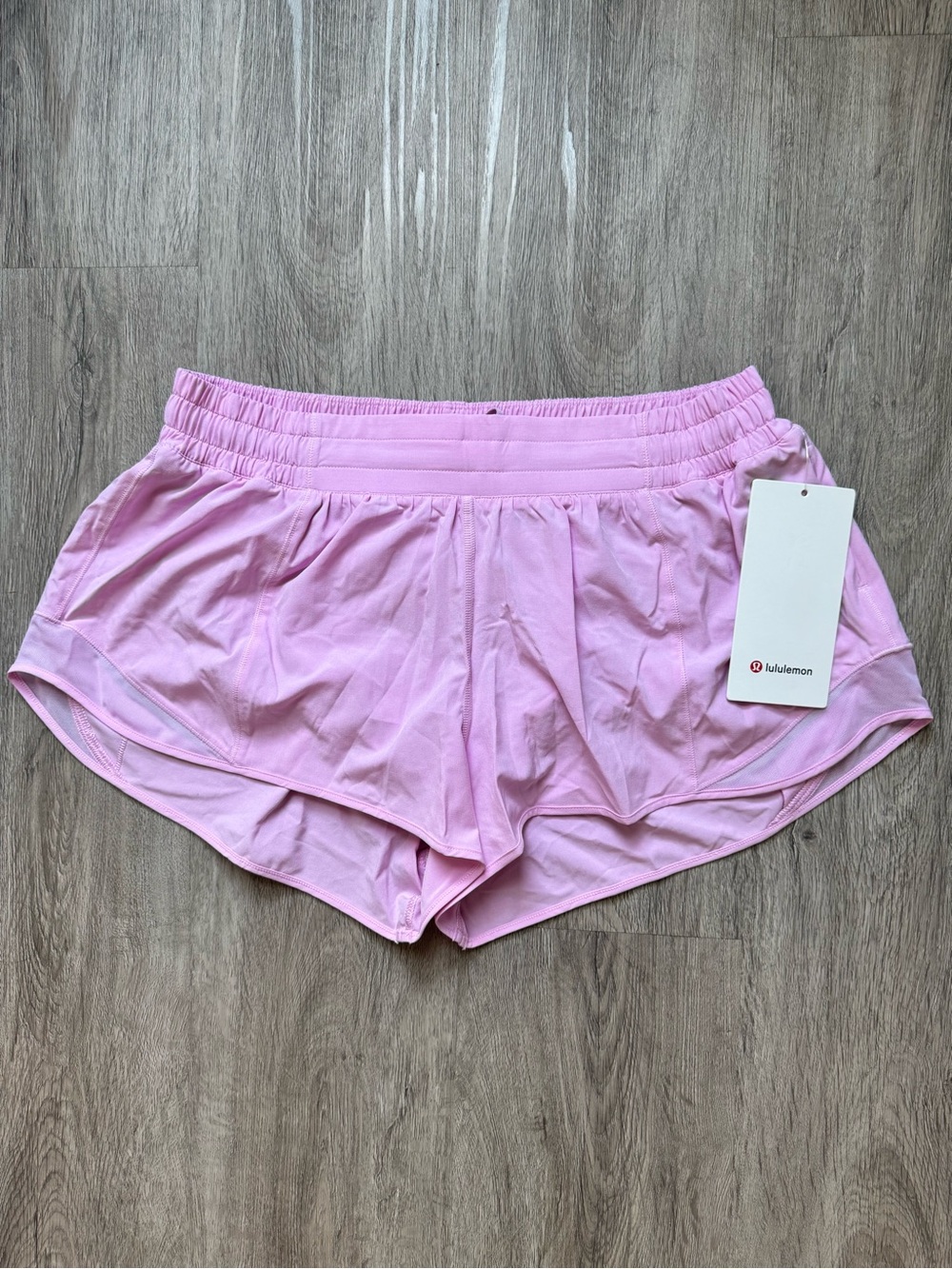 *Lululemon Hotty Hot Low-Rise Short 2.5” Lined Size 12